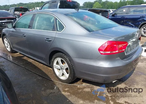 2015 Volkswagen Passat 1.8T Limited Edition из США, поврежденный, VIN 1VWAT7A36FC102601